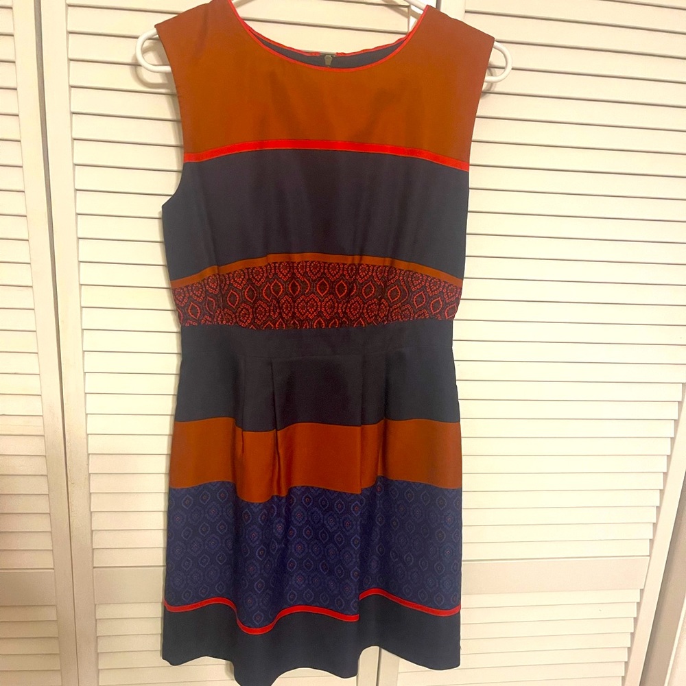 Loft dress, size 0. Perfect for work, church or outing.